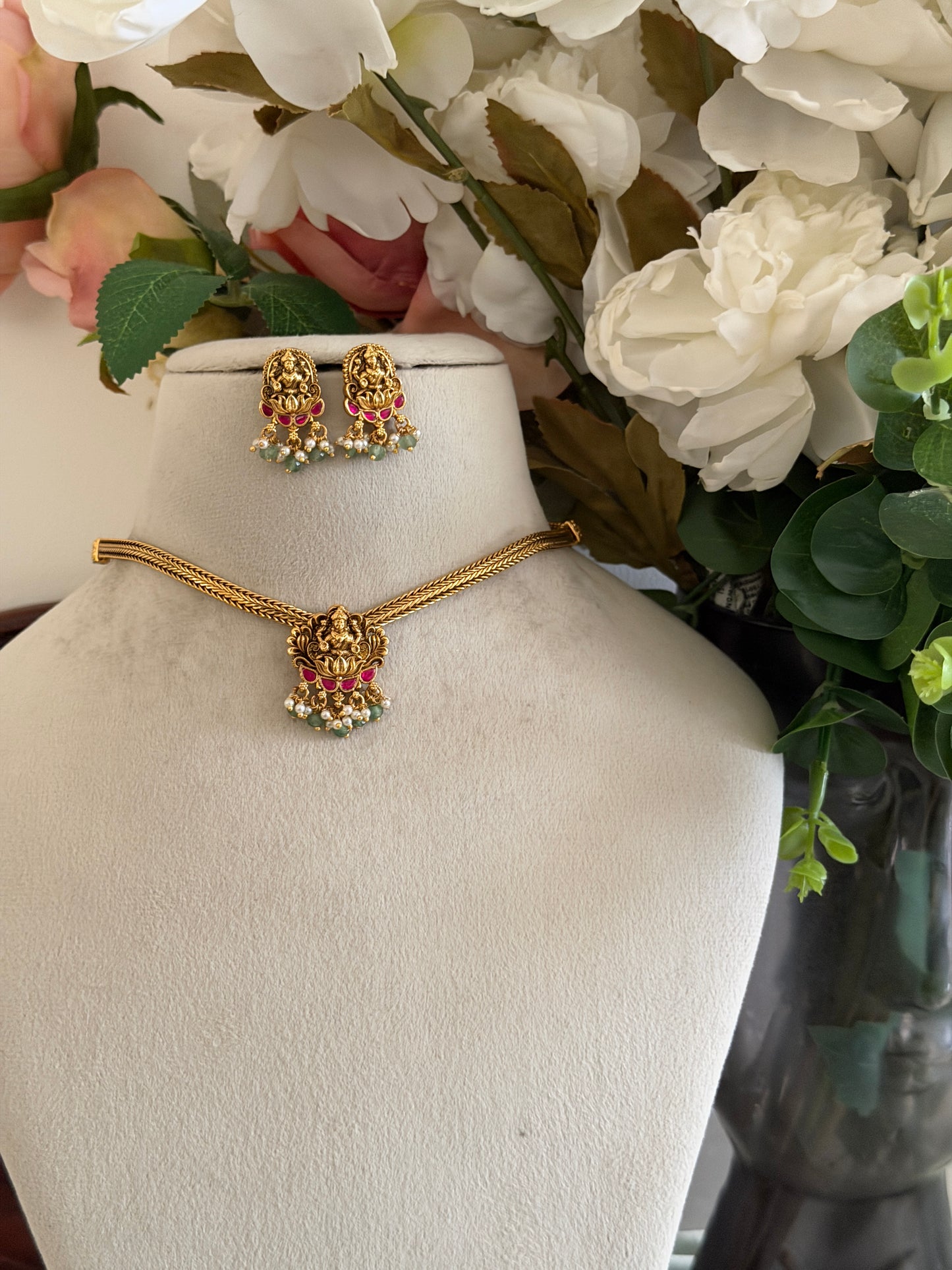 Tiny Lakshmi Choker