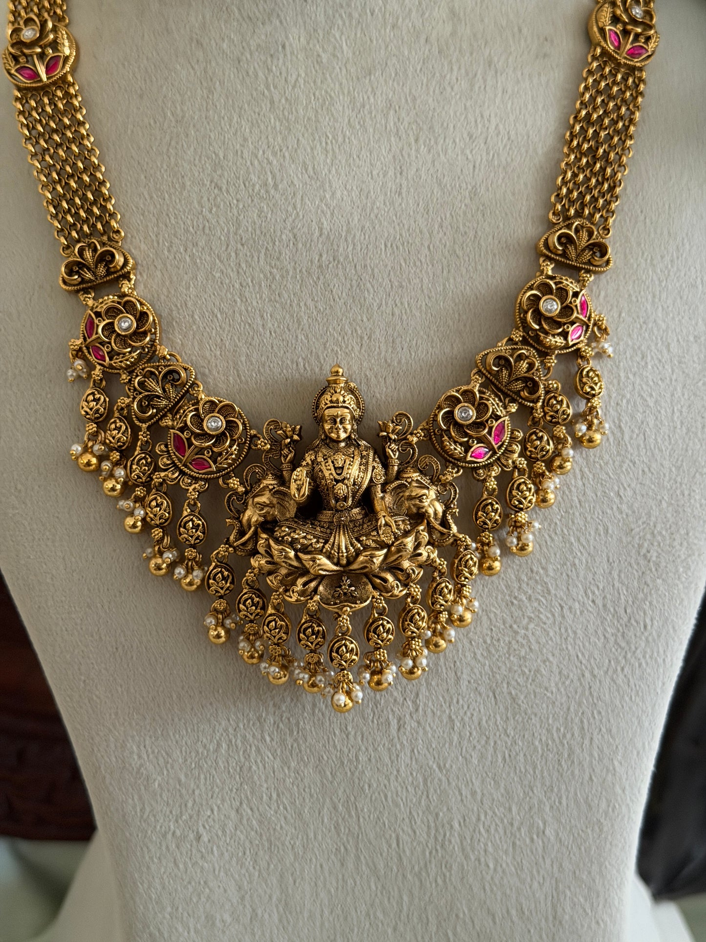 Vathika Lakshmi Haaram set