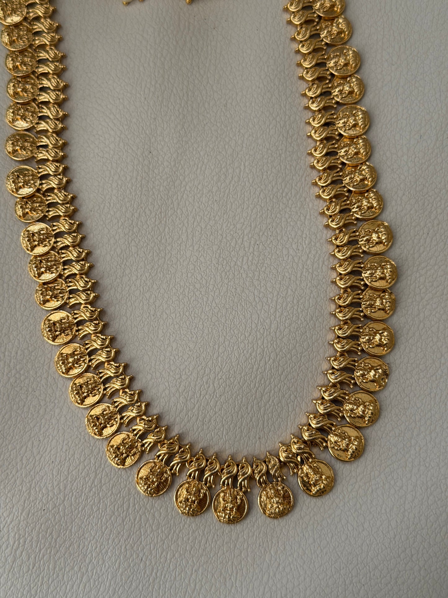 Matte Traditional Kaashu Maala