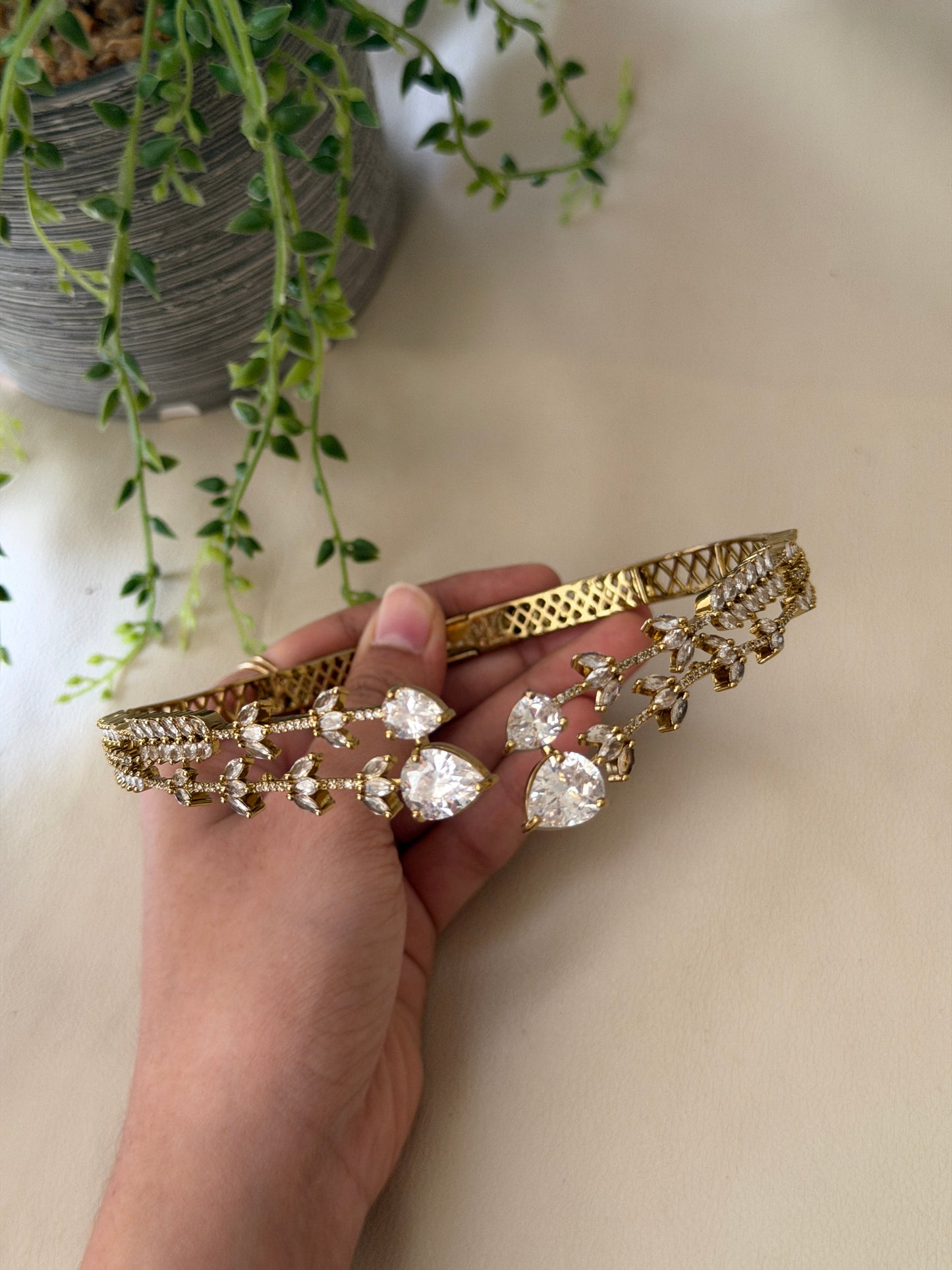 Mishikka Victorian Choker