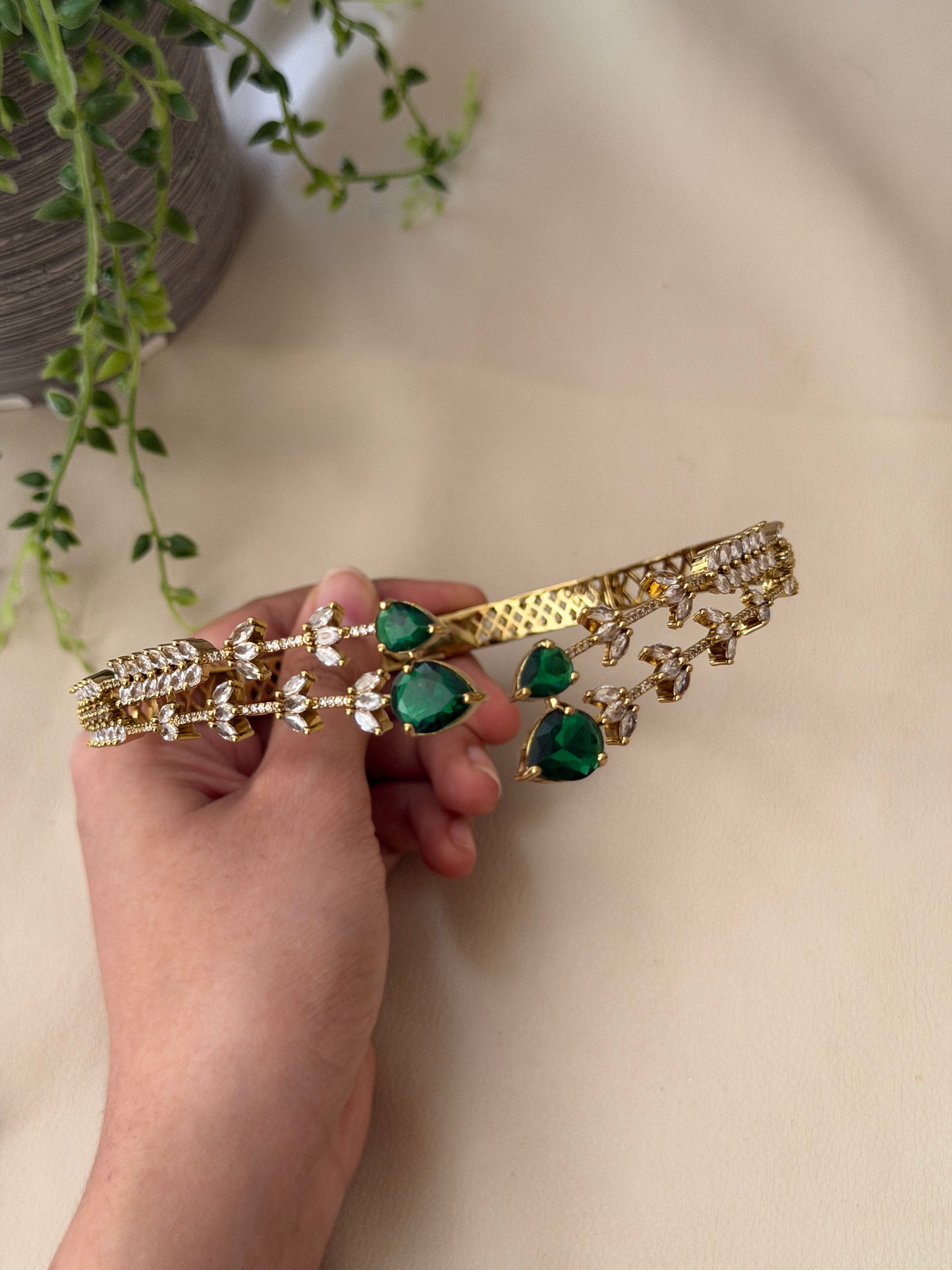 Mishikka Victorian Choker