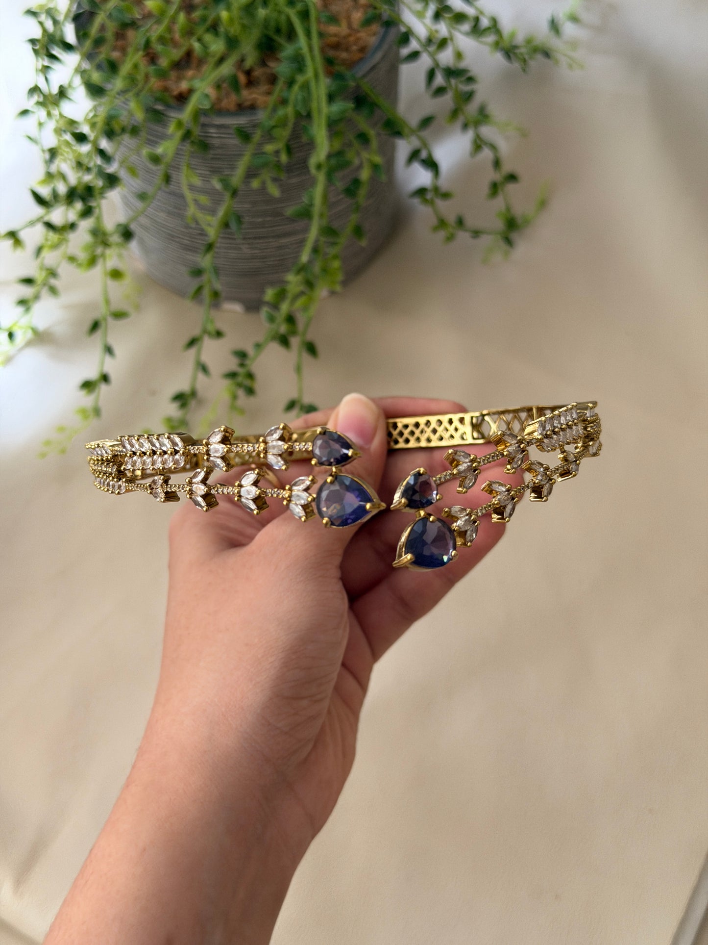 Mishikka Victorian Choker