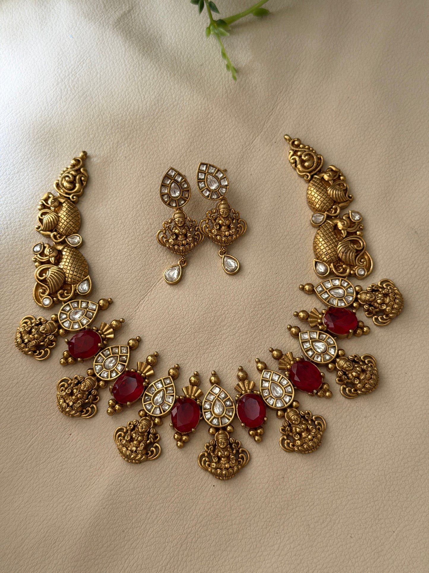 Maitreka Mozonite Temple Necklace