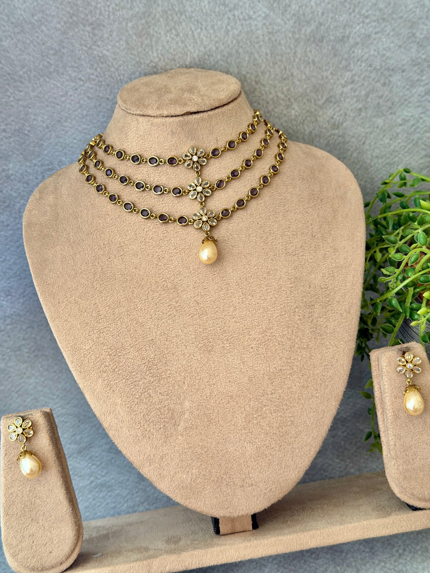 Three Layer Pearl Pendant Choker