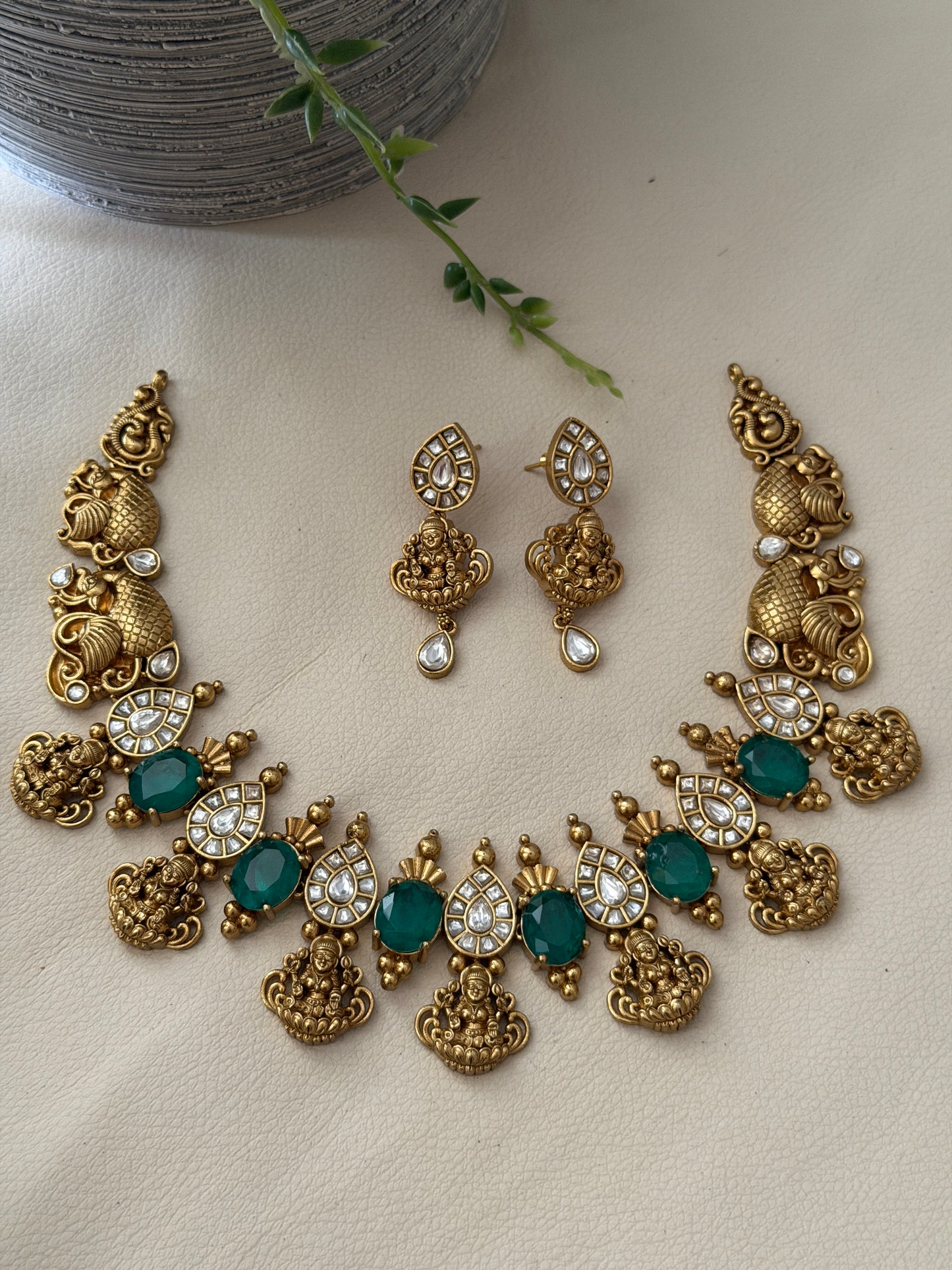 Maitreka Mozonite Temple Necklace