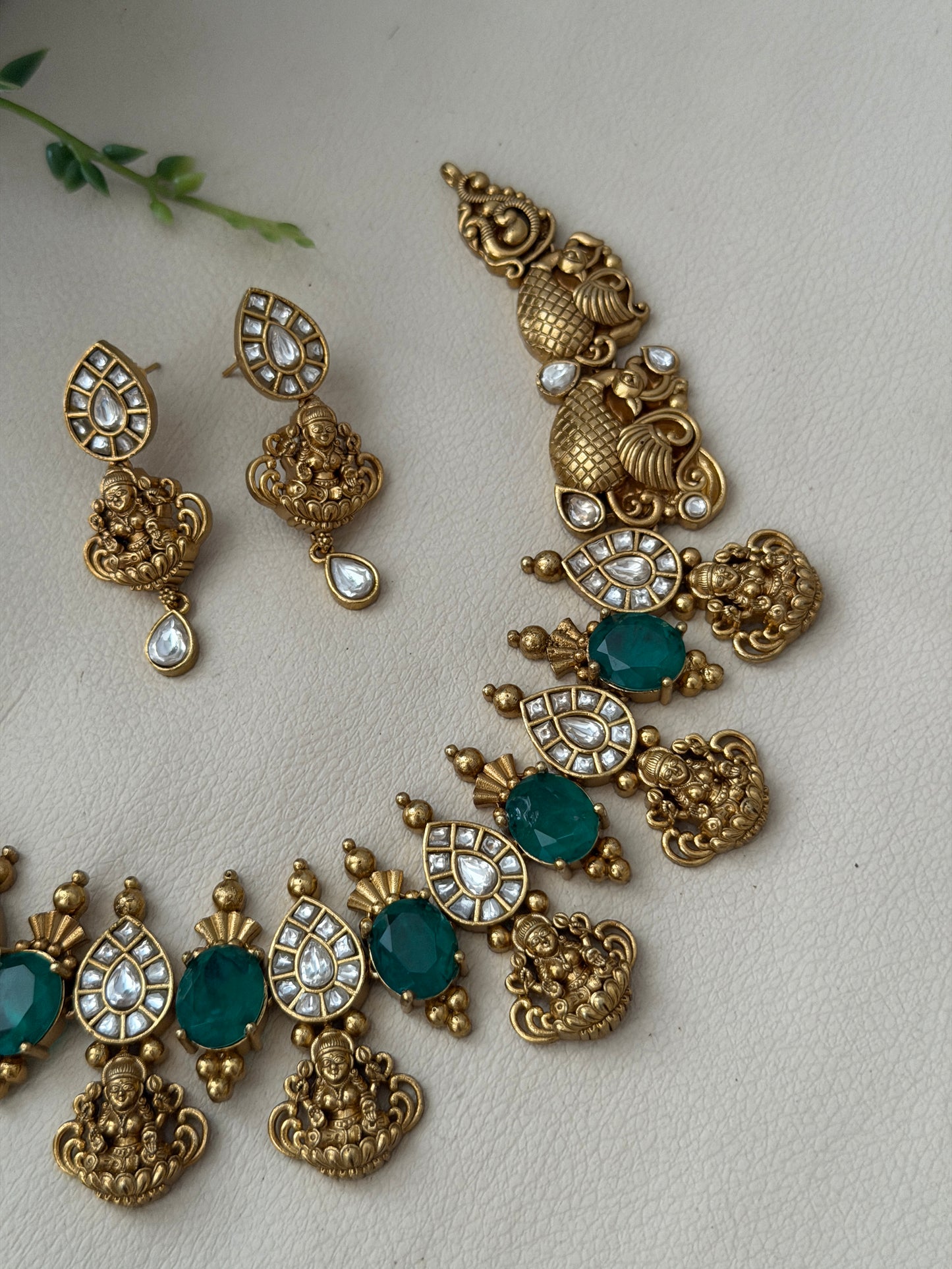 Maitreka Mozonite Temple Necklace
