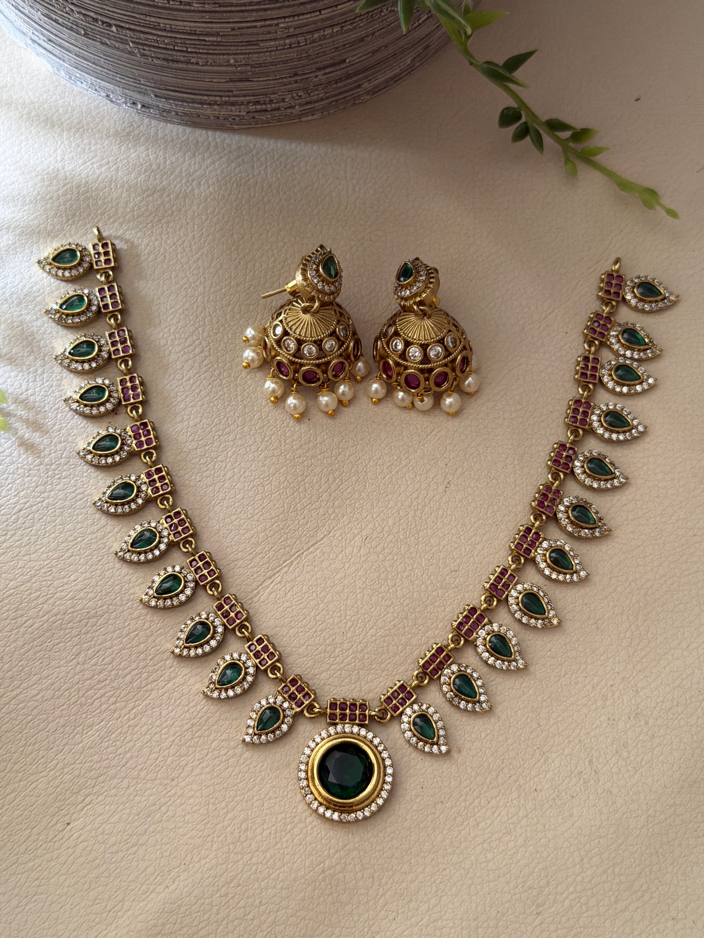 Stone Pendant Palakka Necklace