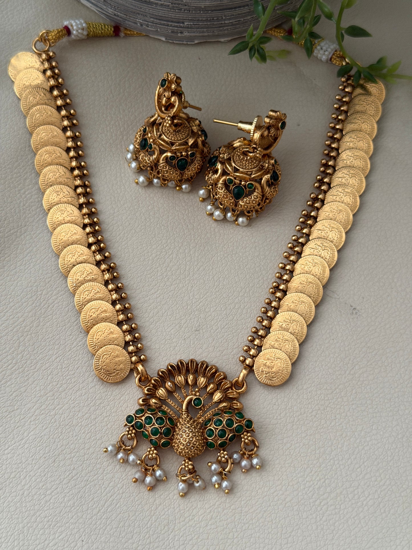Peacock Kaashu Maala