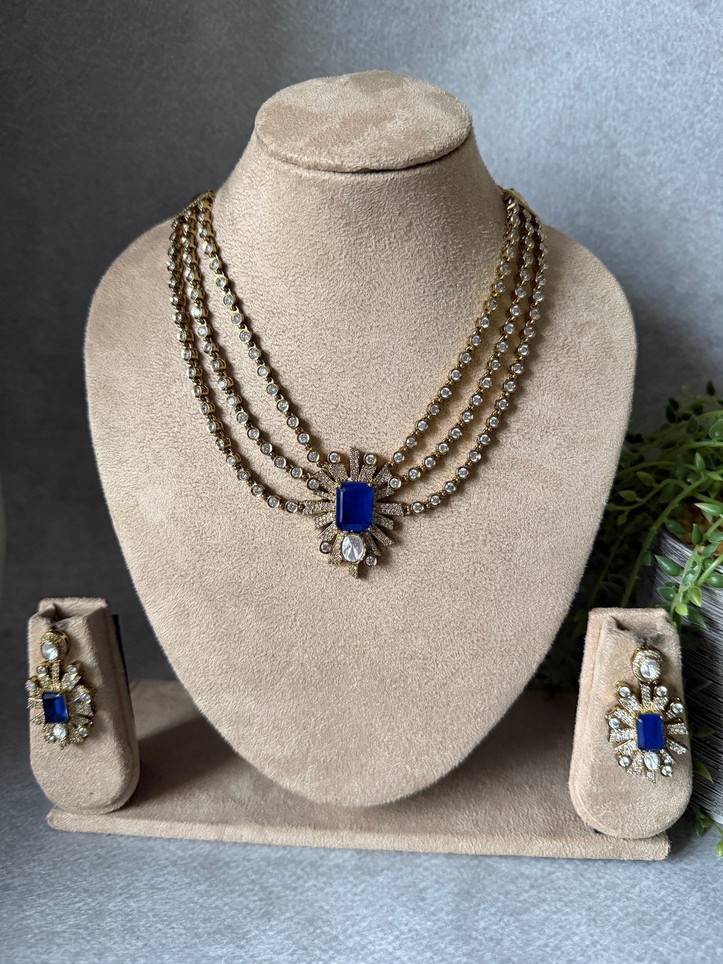 Three Layer Doublet Stone Necklace
