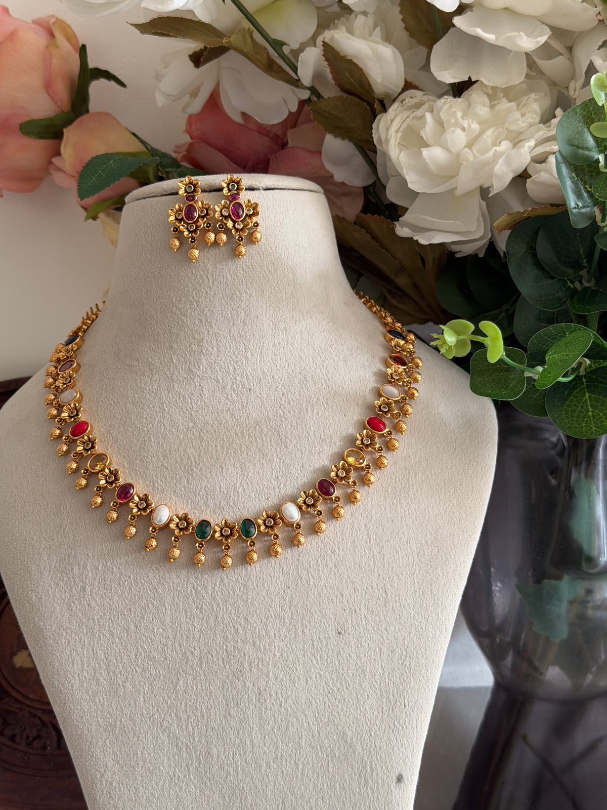 Aarava Navaratna Necklace