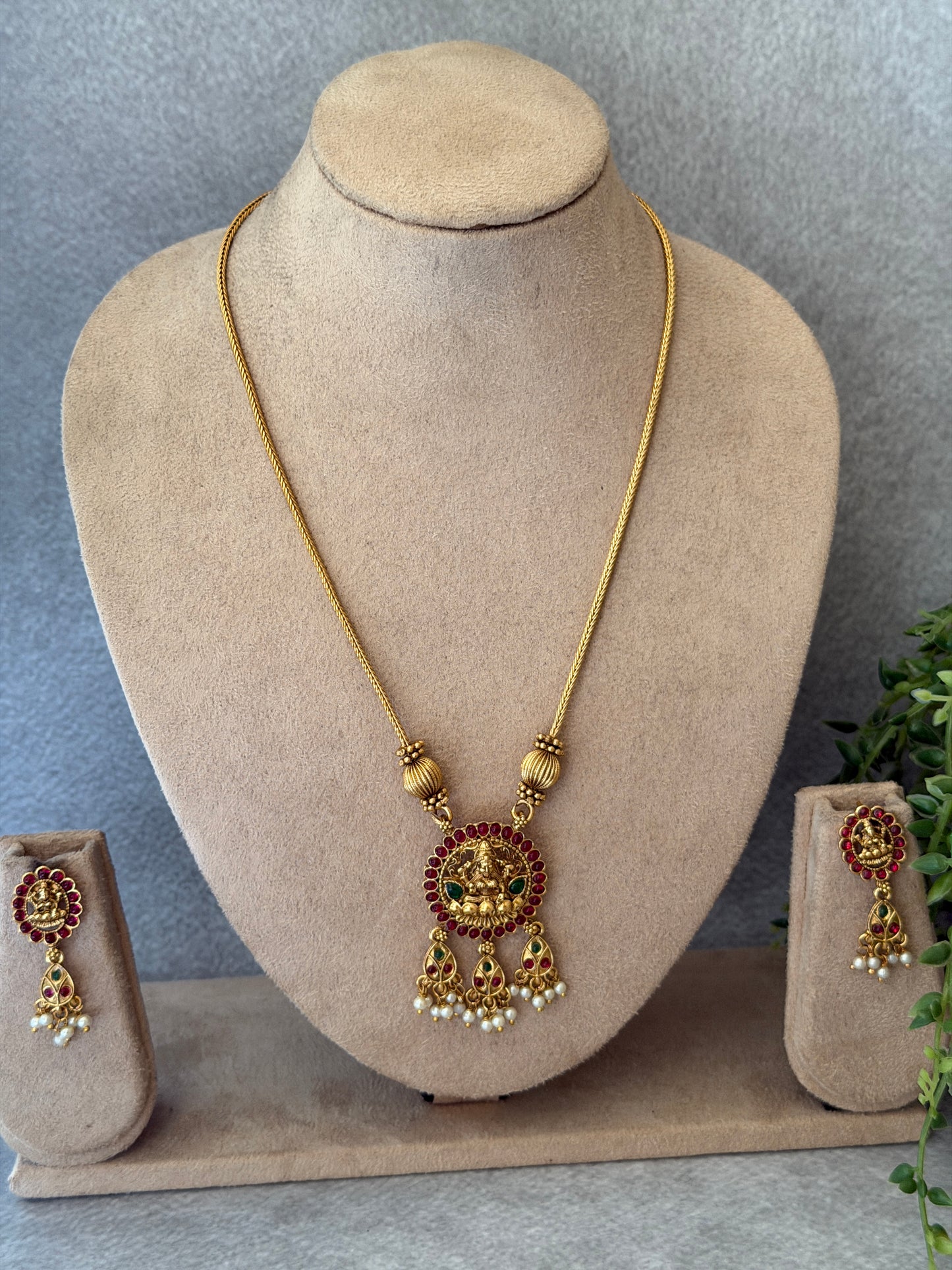 Bead Drop Chakra Attigai