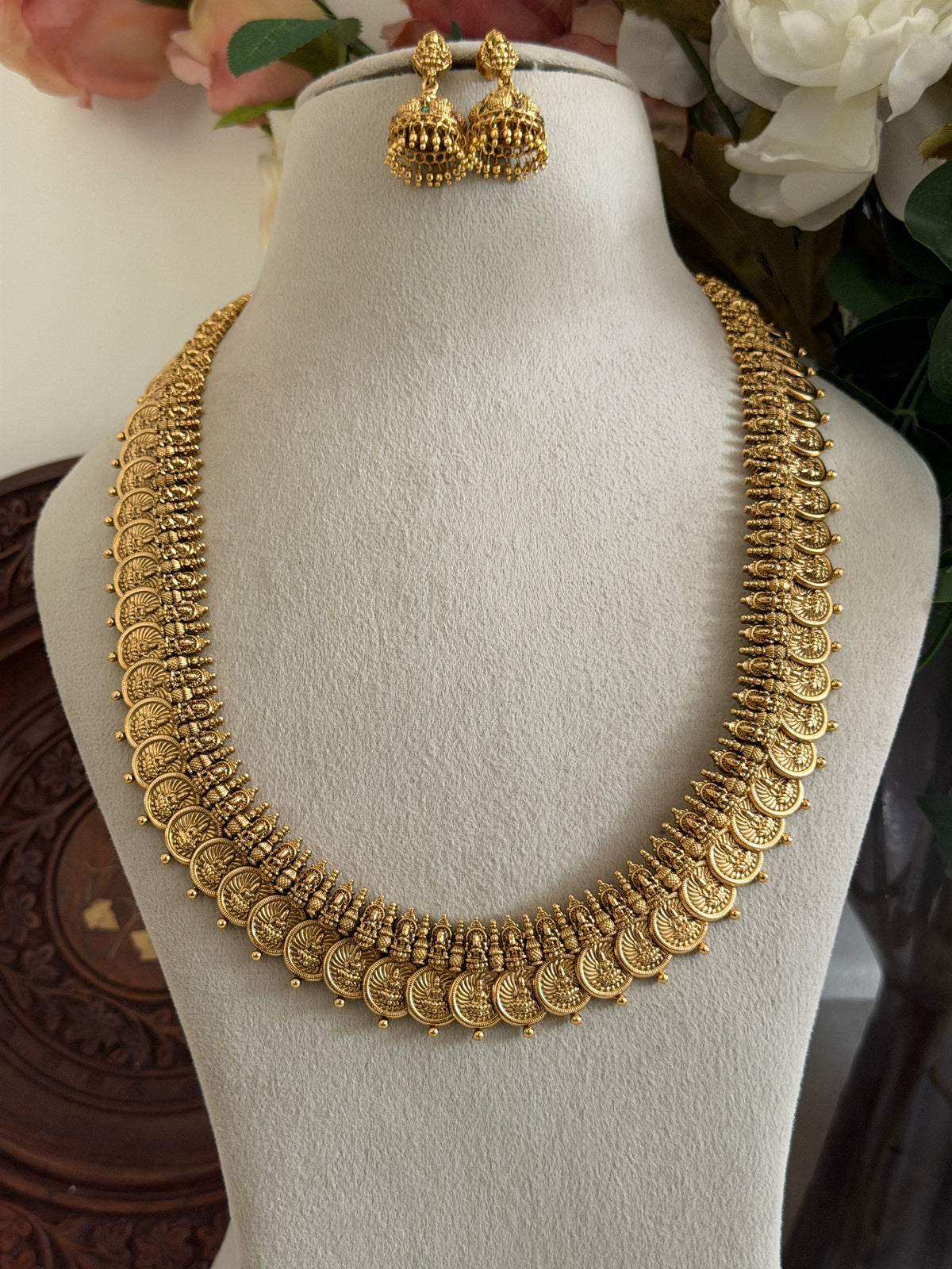 Indira Kaashu Haaram set