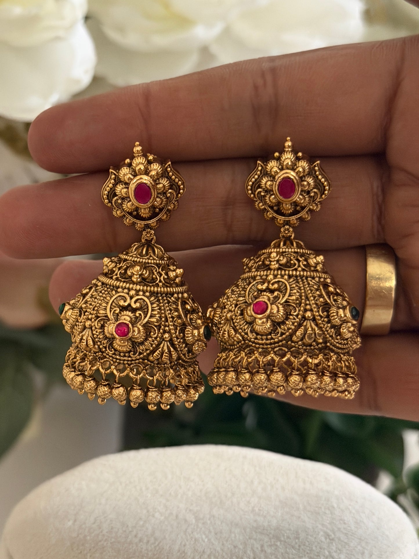 Tamina Jhumkas