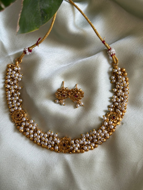 Buvani Cluster Pearl Necklace