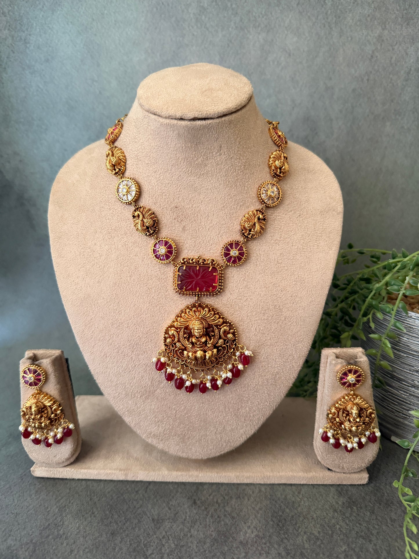 Precious Bead Lakshmi Short