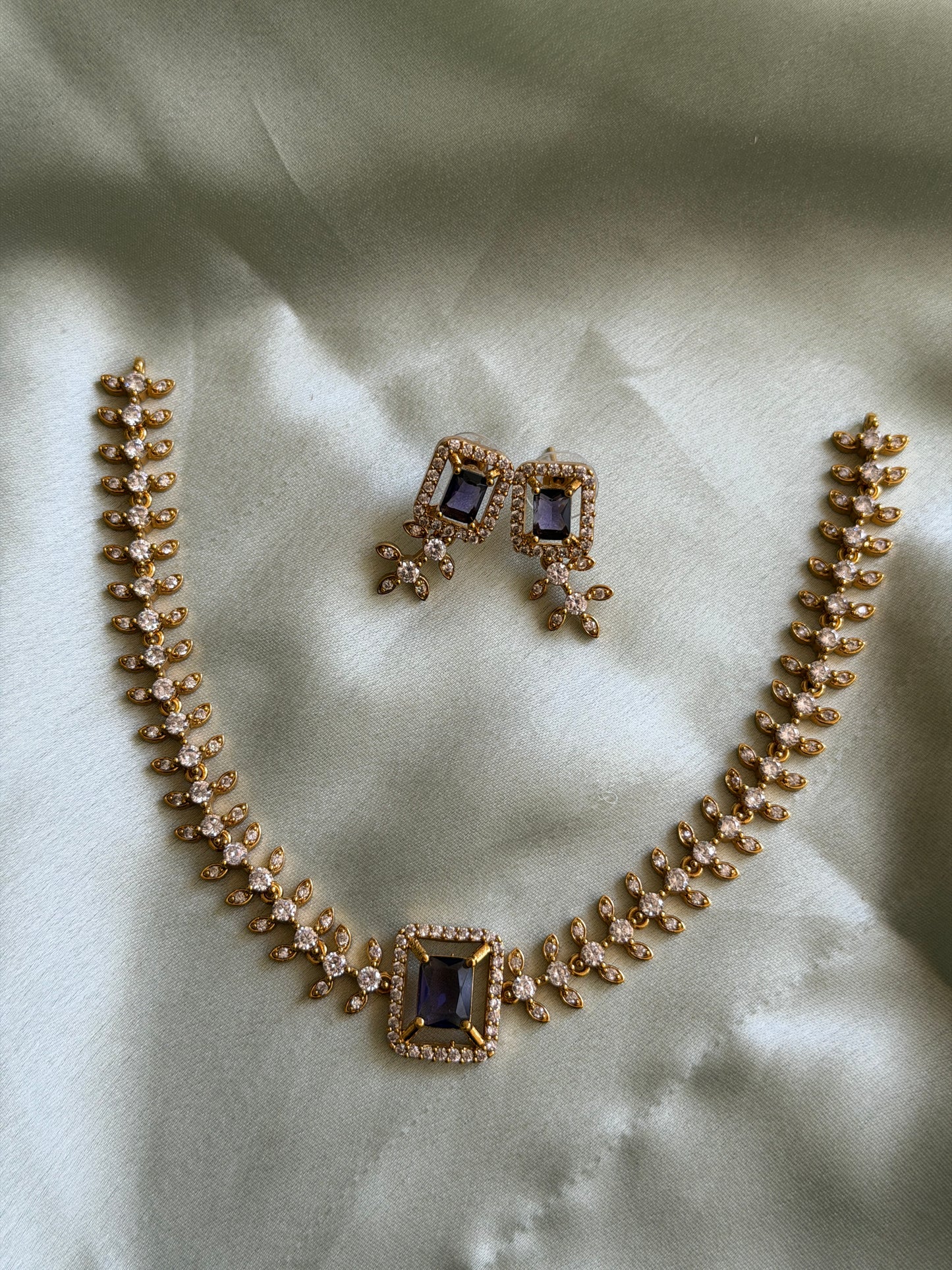 Indira Snake Chain Choker