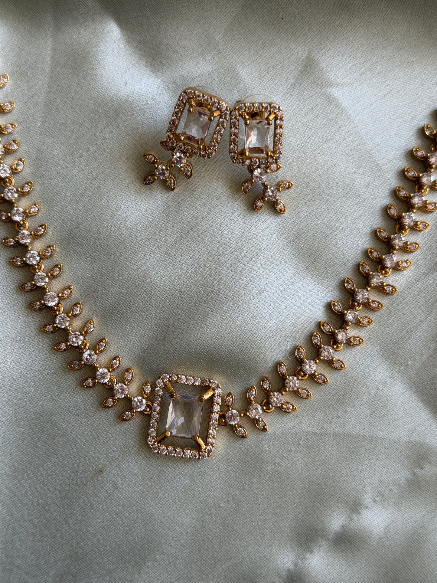 Indira Snake Chain Choker