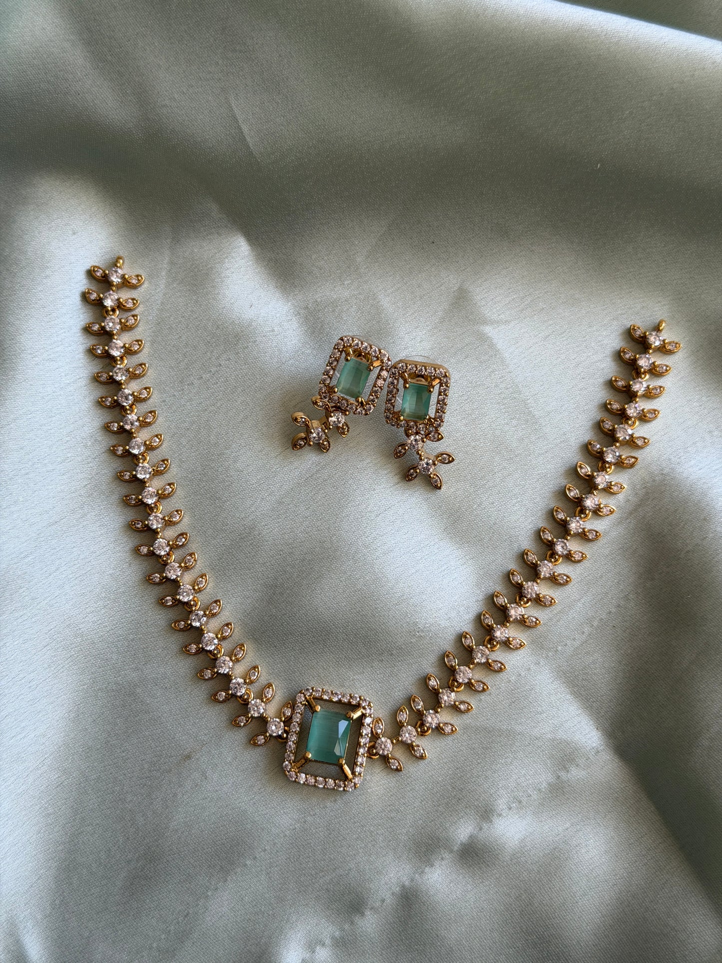 Indira Snake Chain Choker