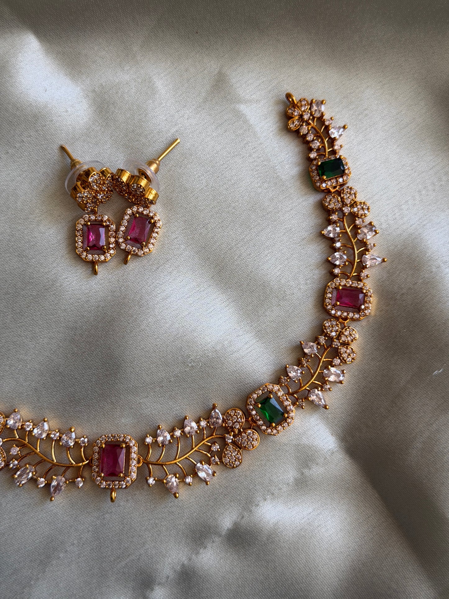 Tamrani AD necklace