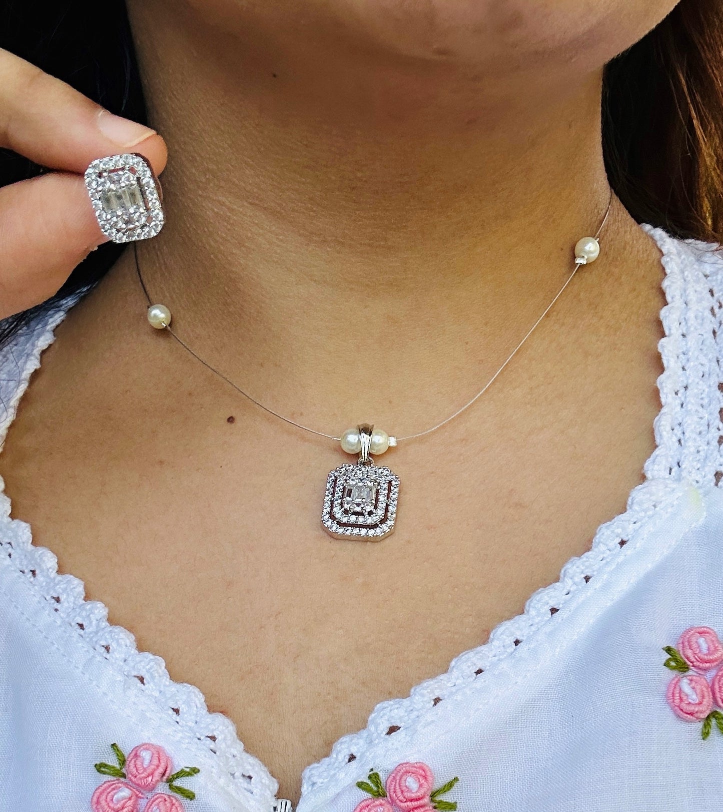 Square Diamond pendant Invisible