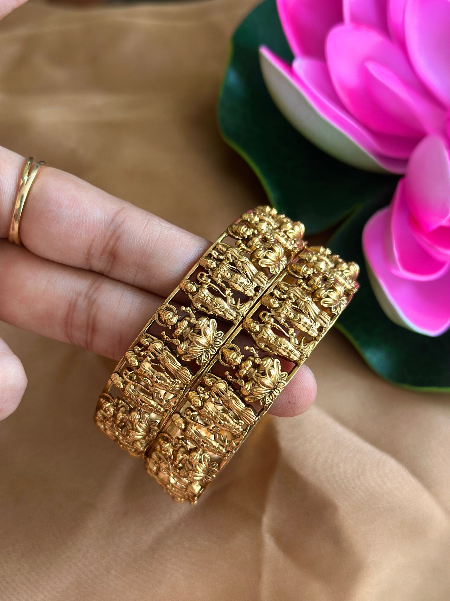 Ram Pariwar Antique Bangles