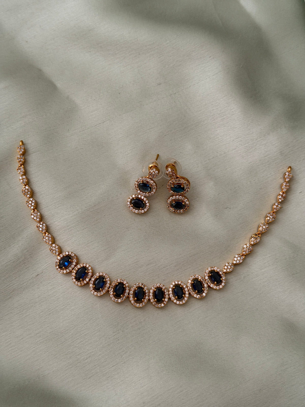Poppins AD Choker