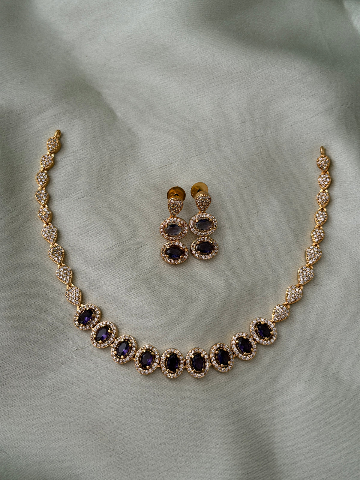 Poppins AD Choker