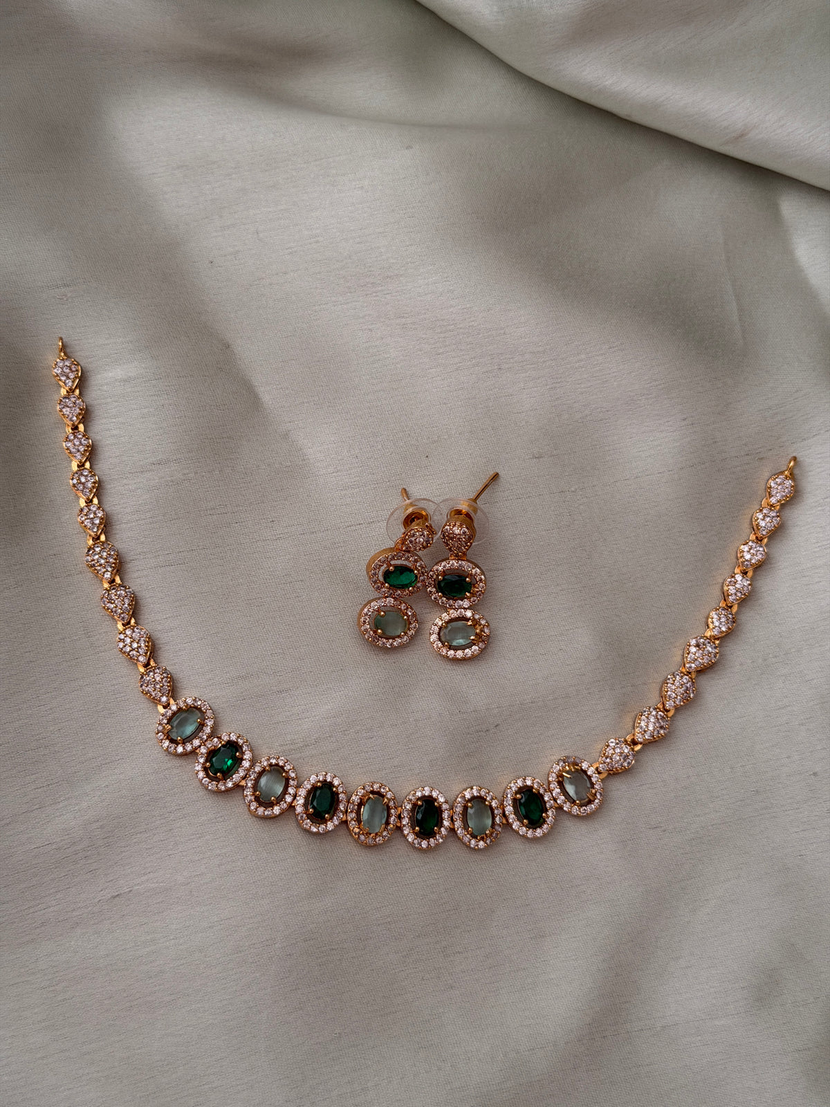 Poppins AD Choker