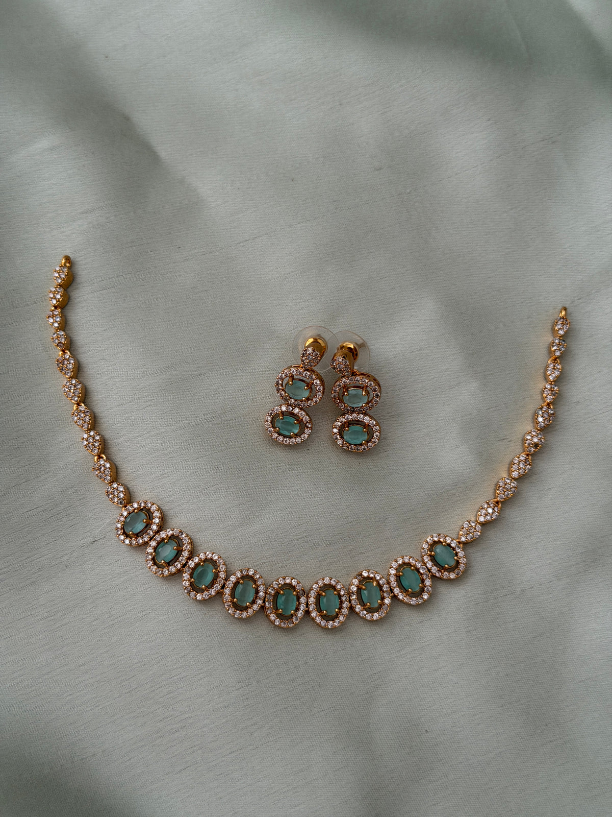 Poppins AD Choker