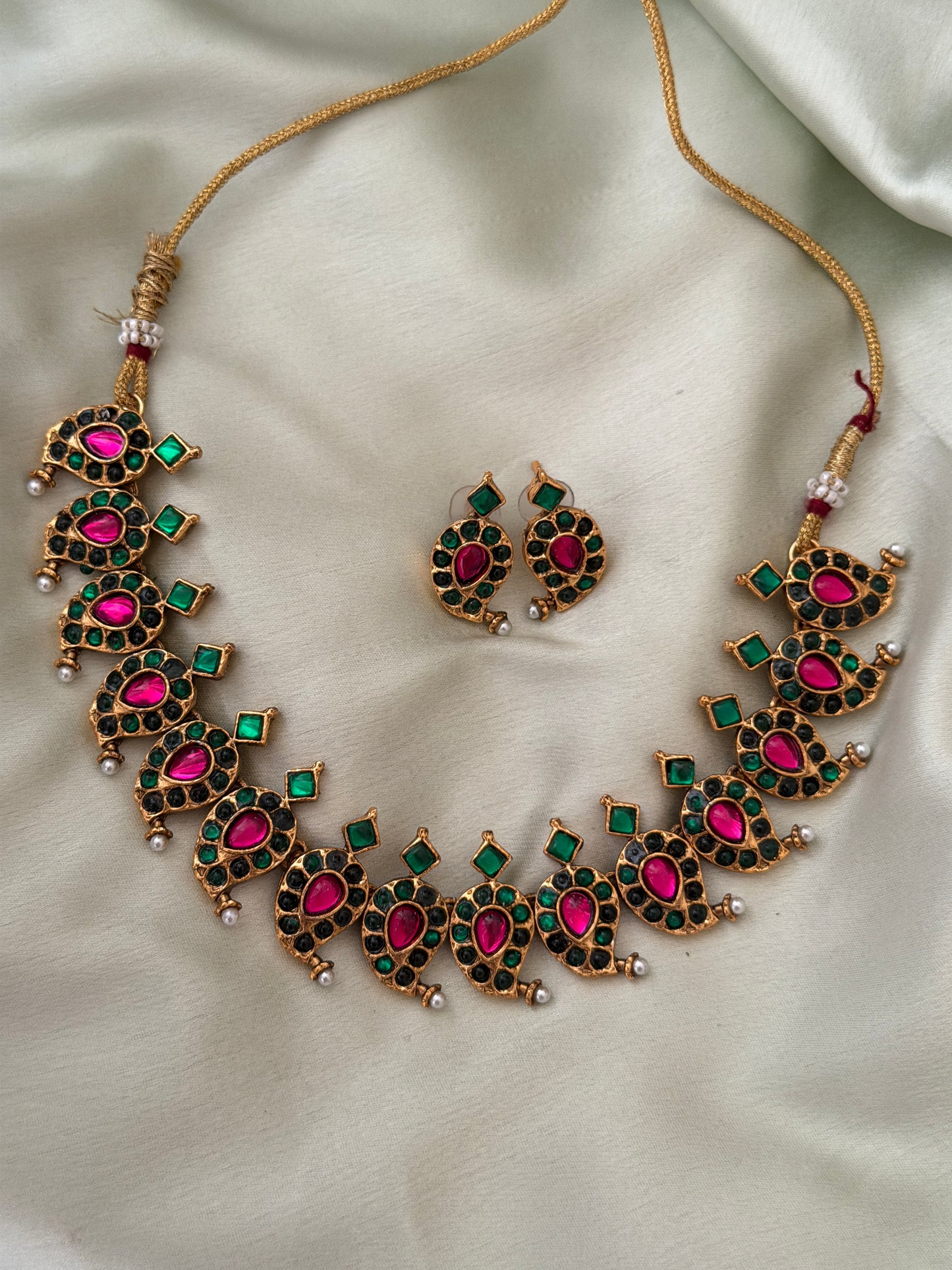 Dual tone Kemp Mango Necklace