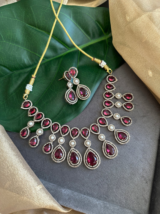Nitya Victorian Necklace