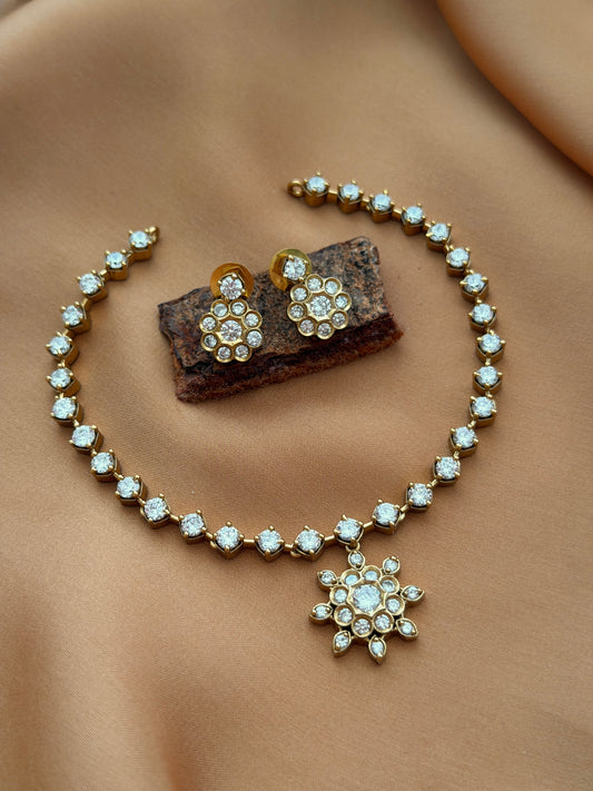 Nila Flora AD Choker