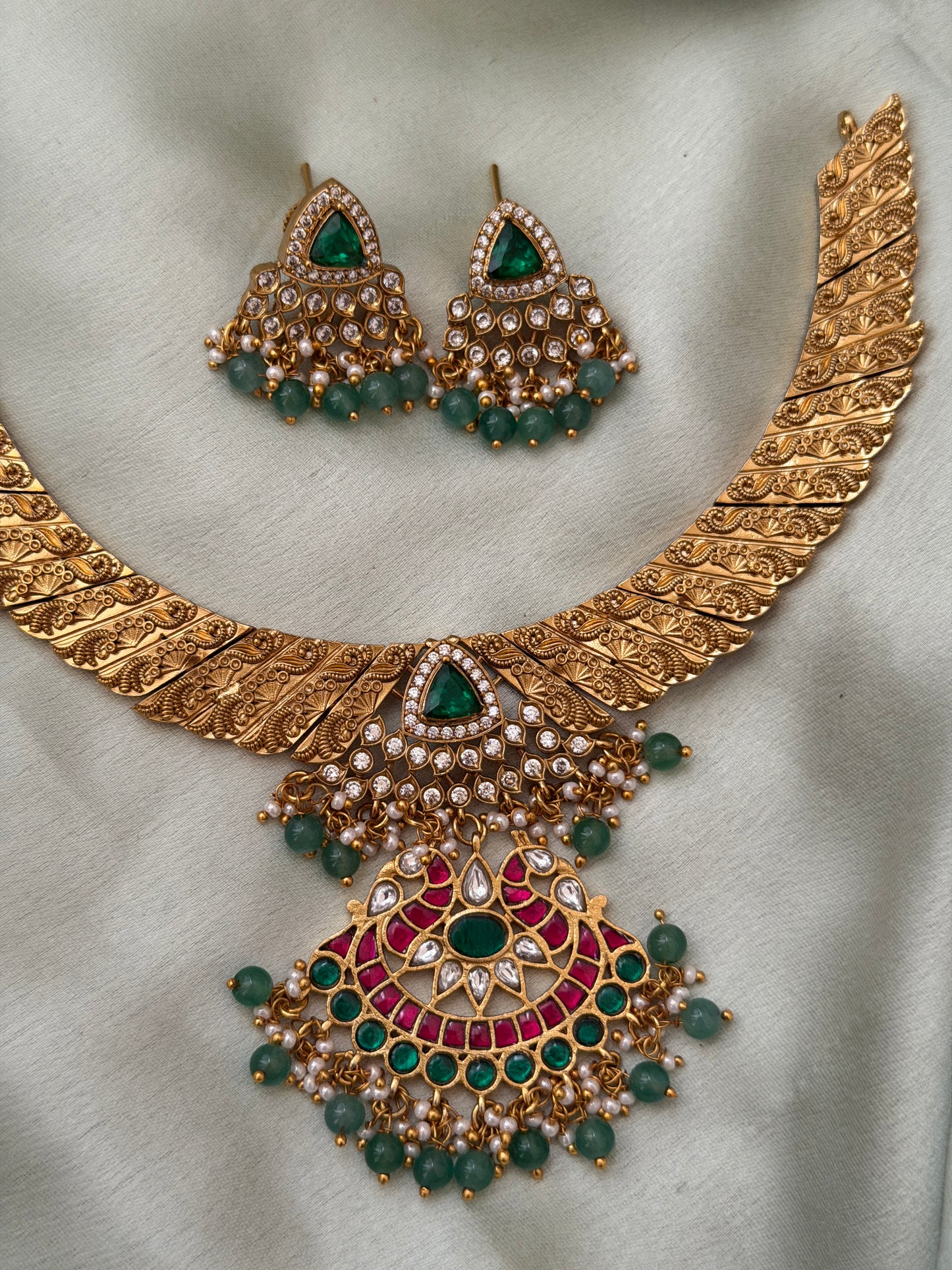 Arushi Jadau Necklace