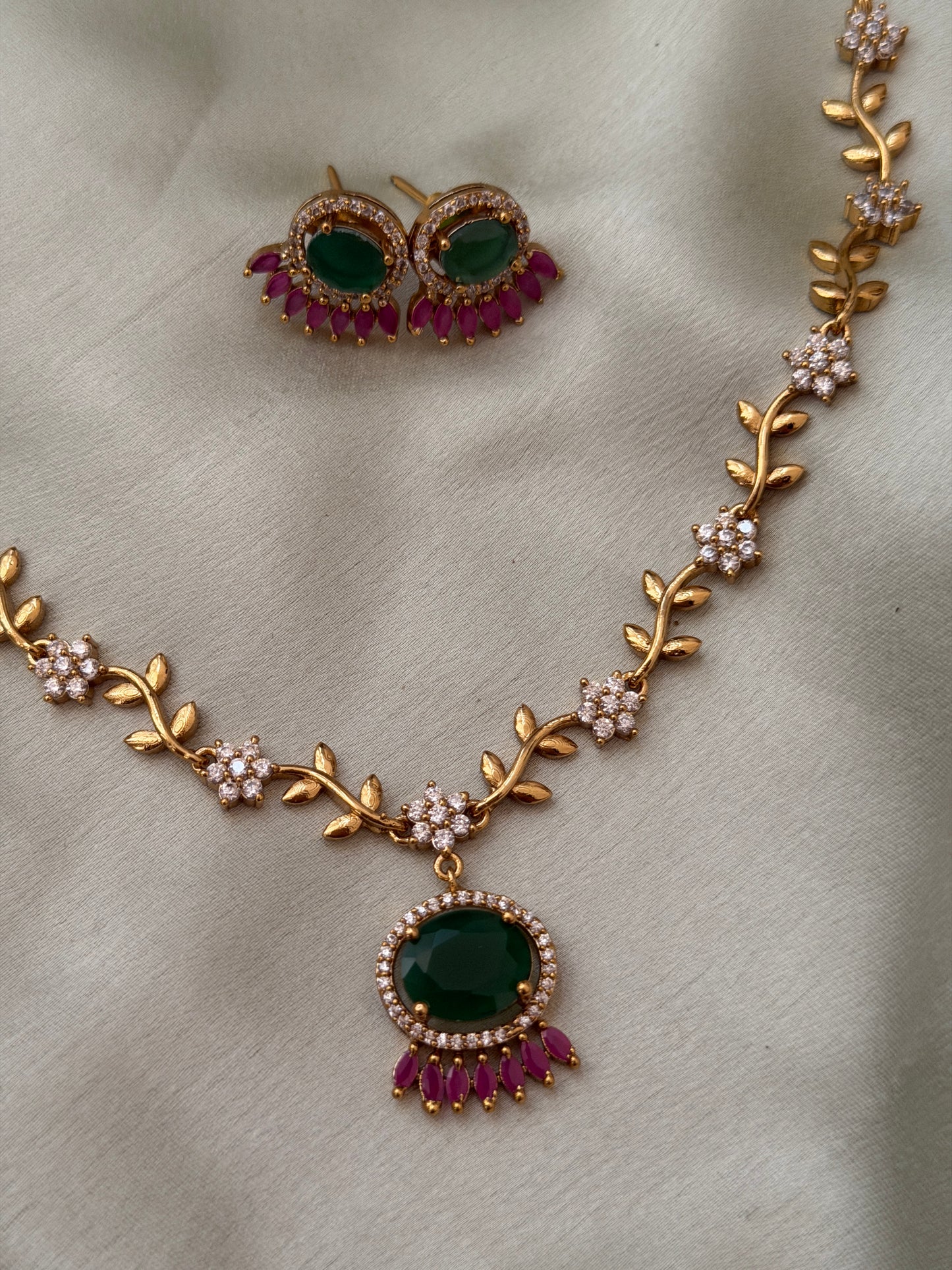 Homa AD Necklace