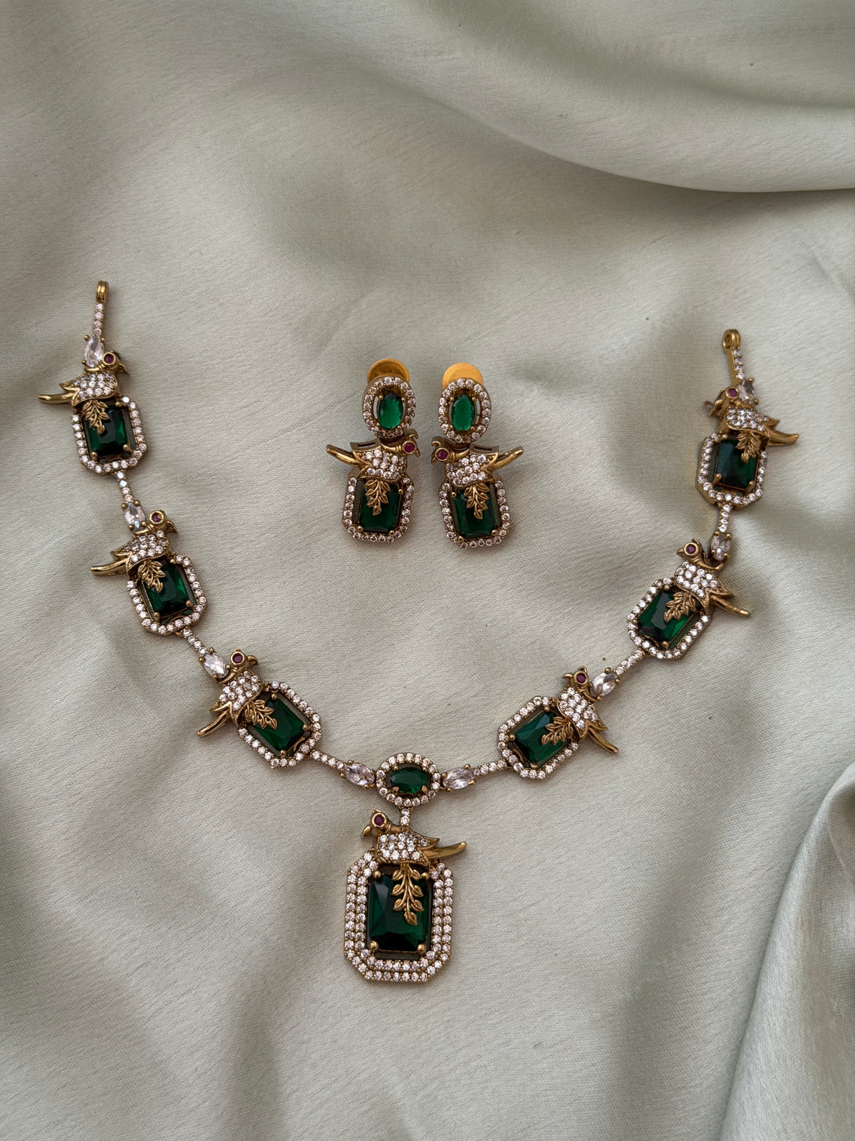 Parrot designer Necklace v2.0