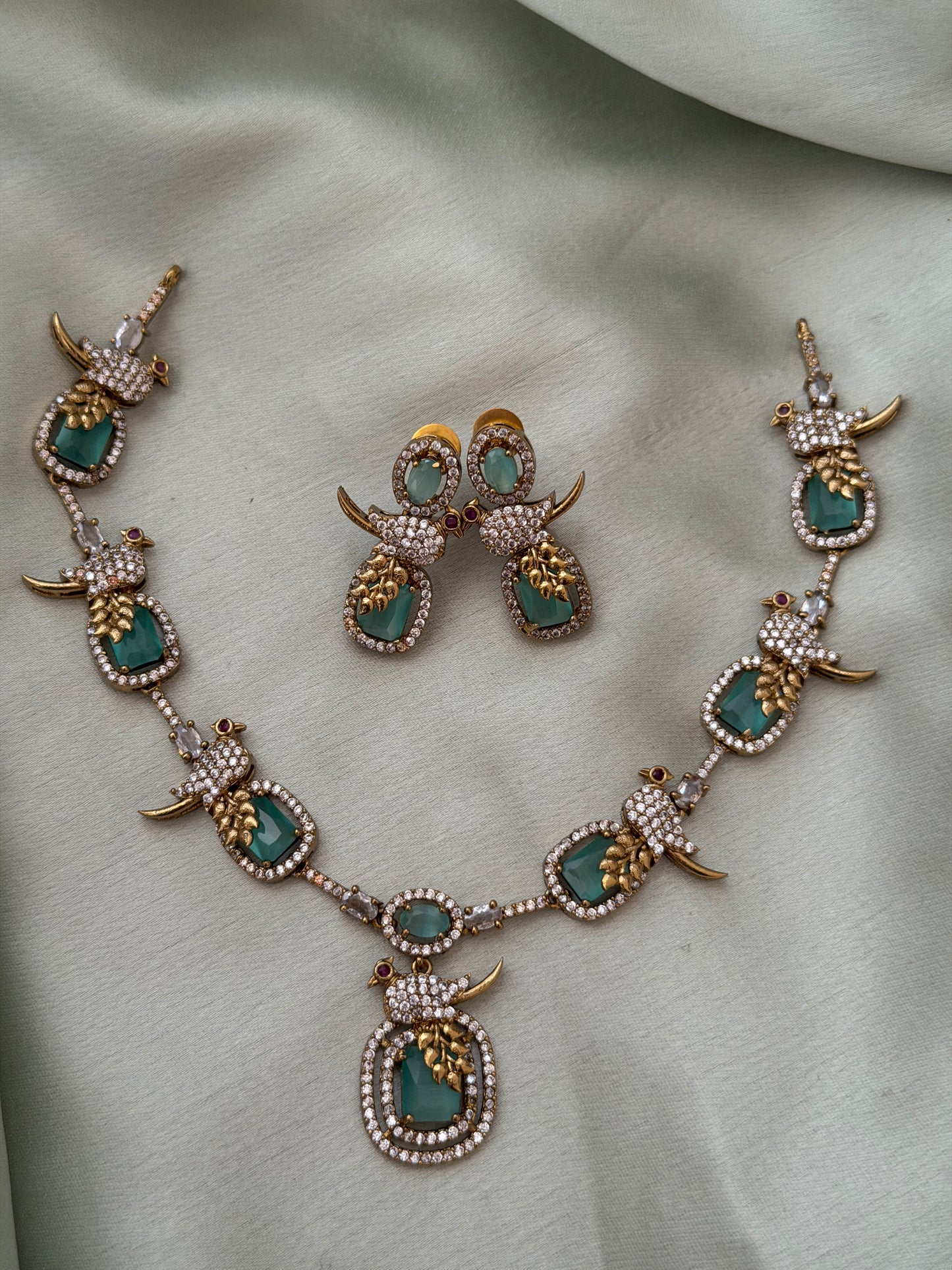 Oval Parakeet AD Necklace
