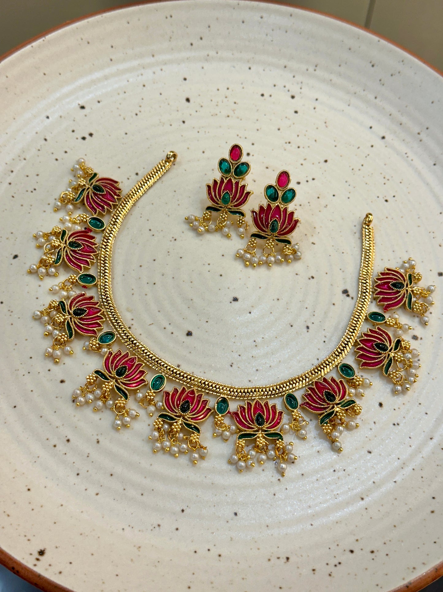 Sidya Lotus Guttapusalu