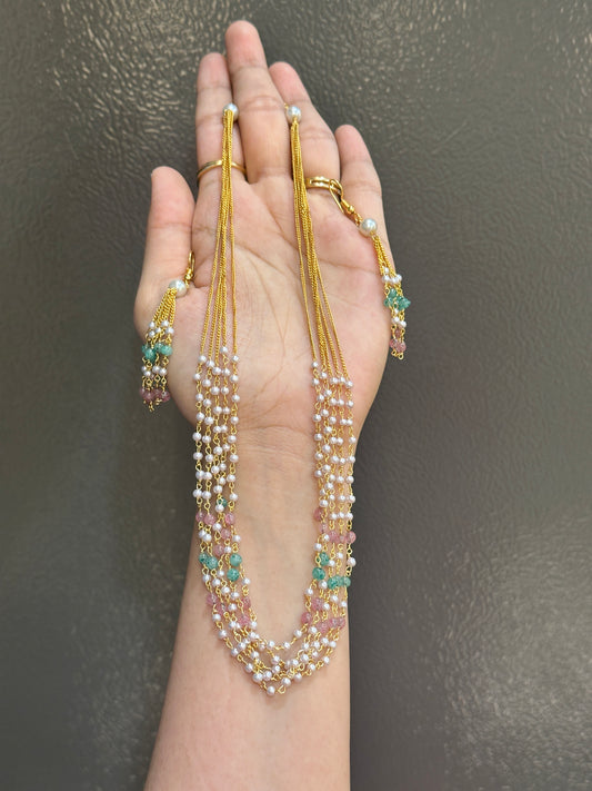 Mix of pastels Layered chain set