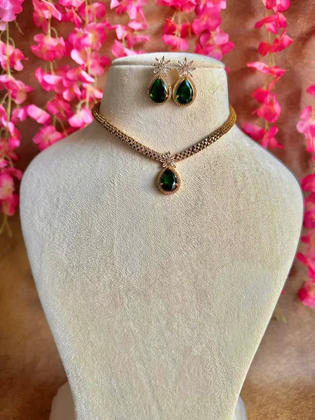 Kiara Emerald Stone Necklace