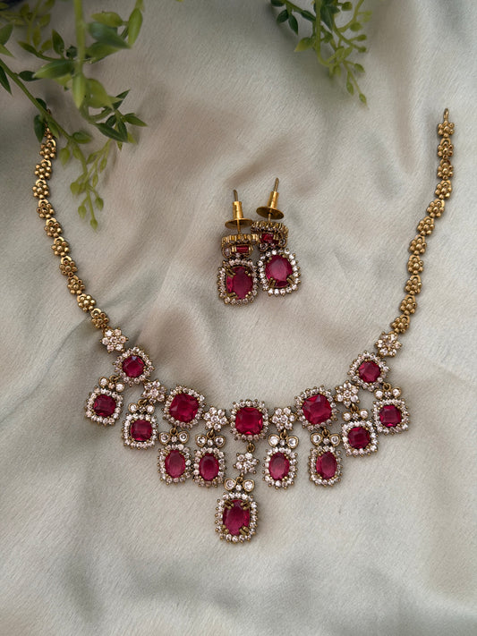 Galora AD Choker