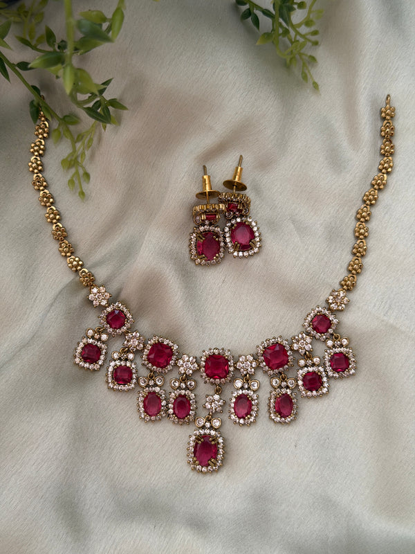 Galora AD Choker