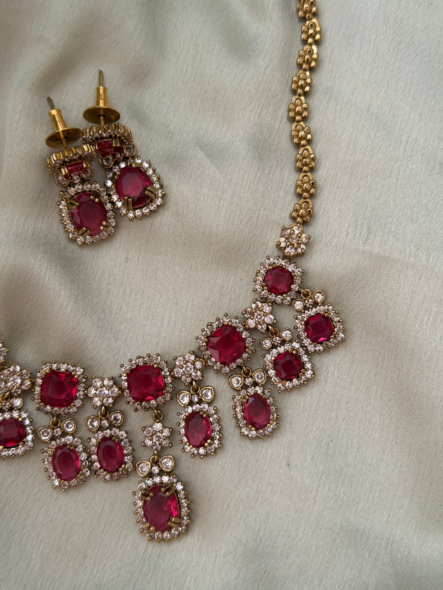 Galora AD Choker