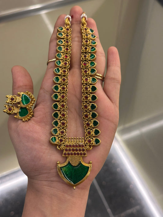 Pancha Palakka Pendant Necklace