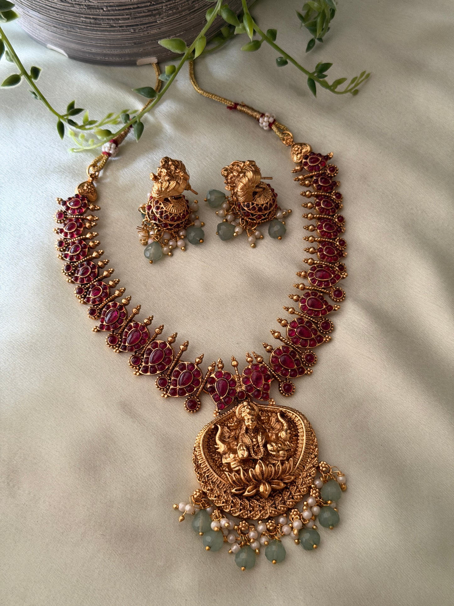 Vaahini Necklace with pastel bead