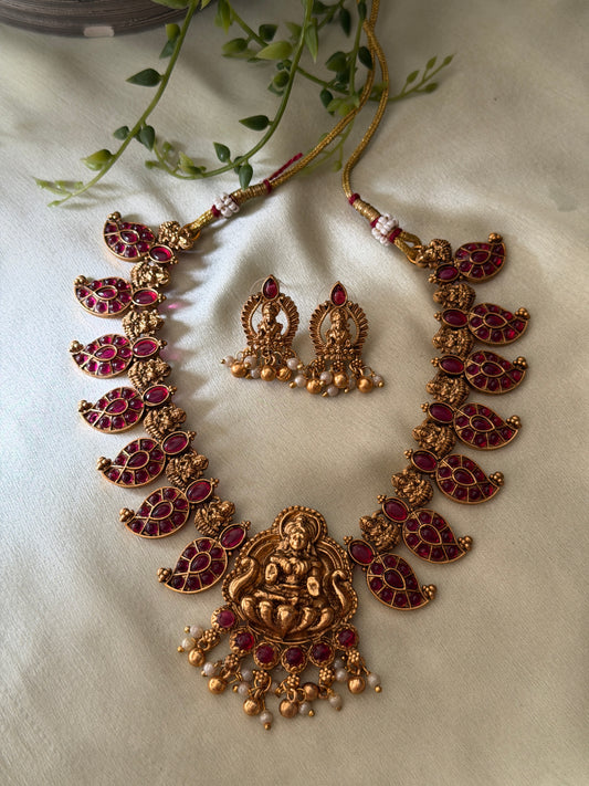 Kempu Maanga Necklace