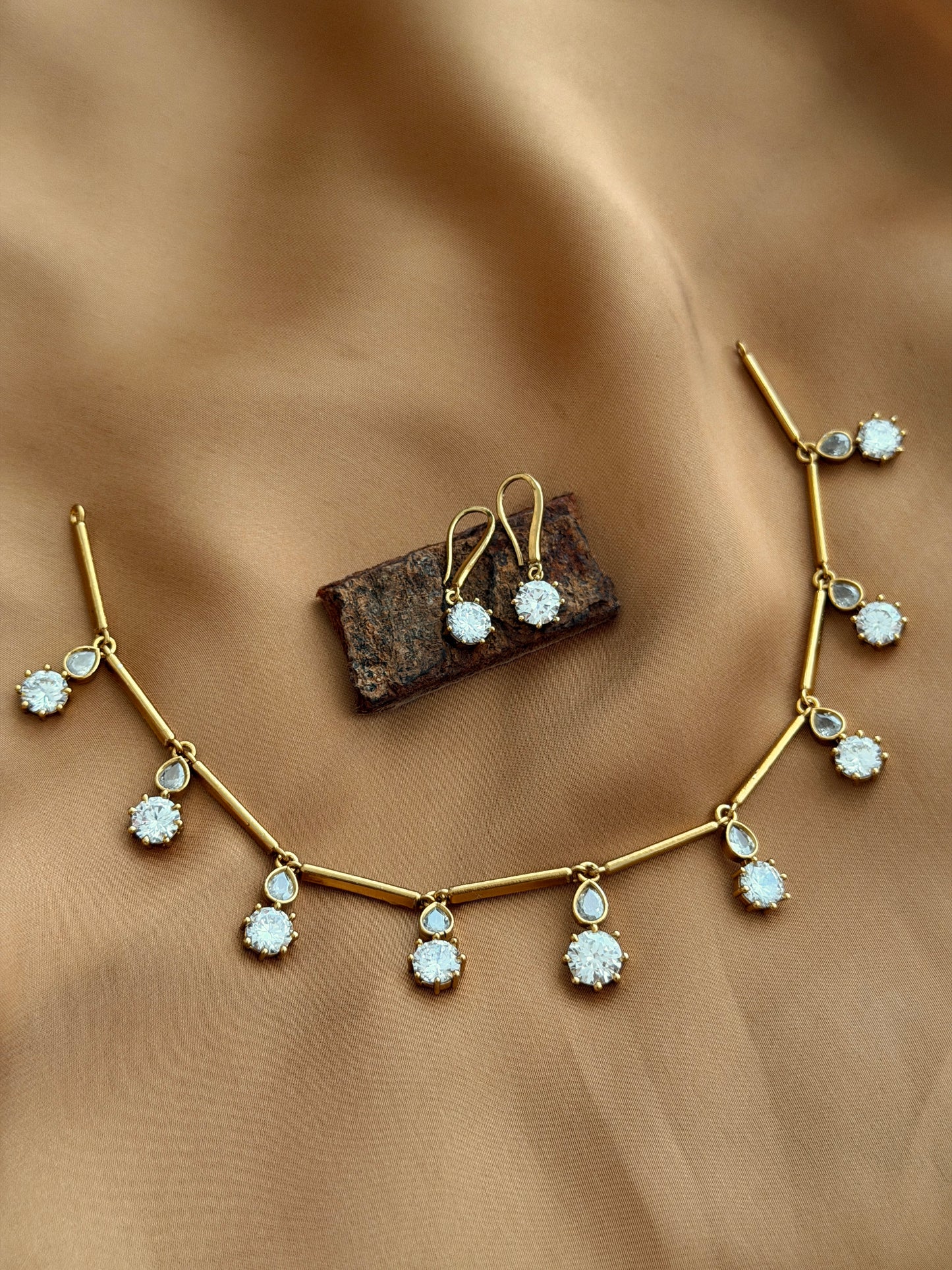 Water Drop Flexible Necklace