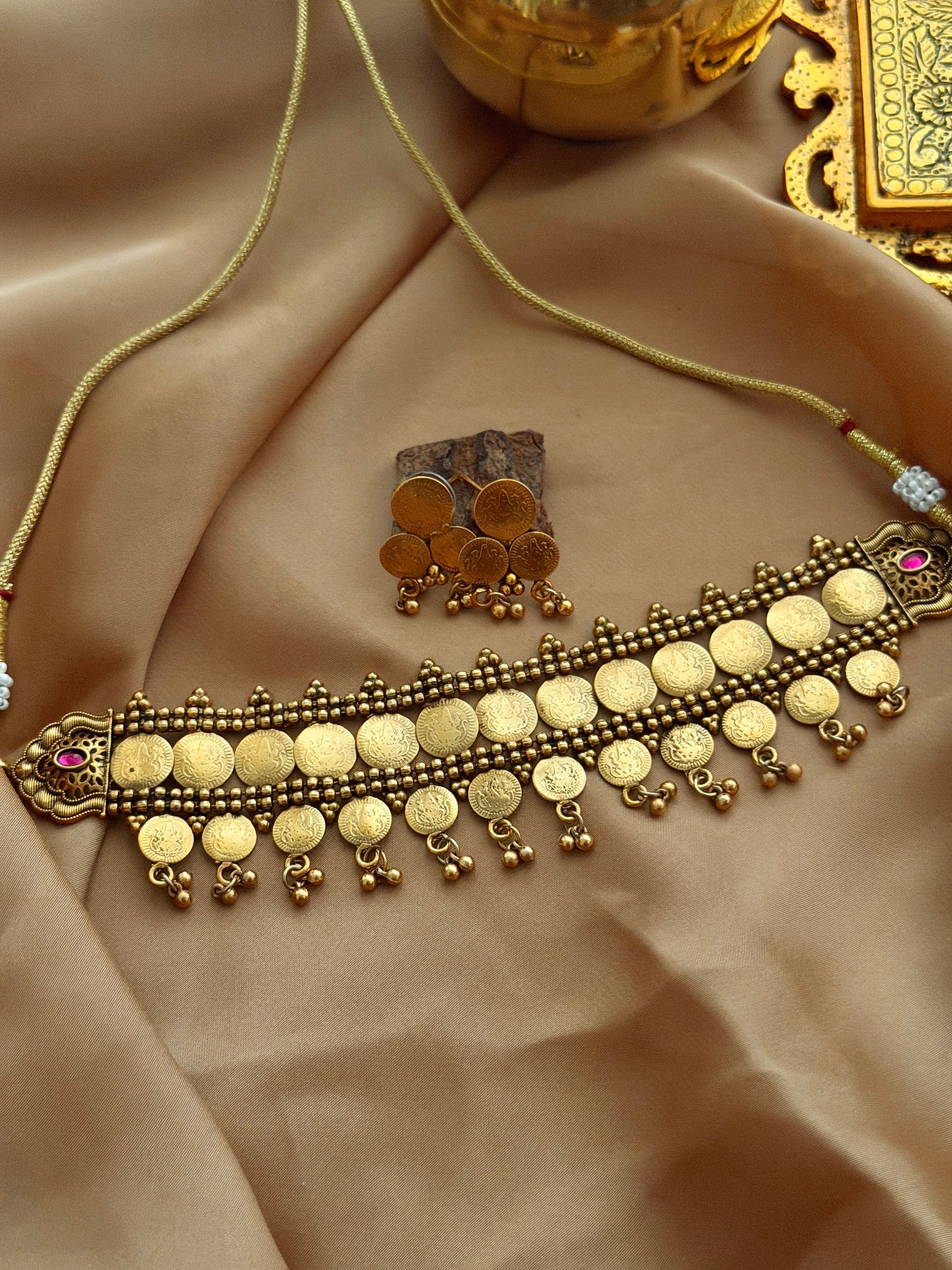 Dual Layer Kaashu Choker