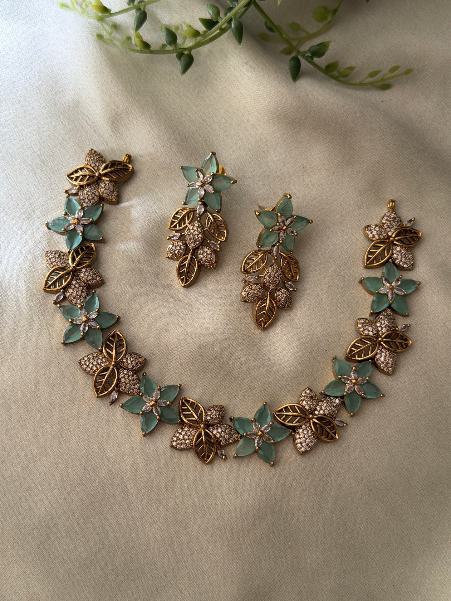 AD Flower Necklace