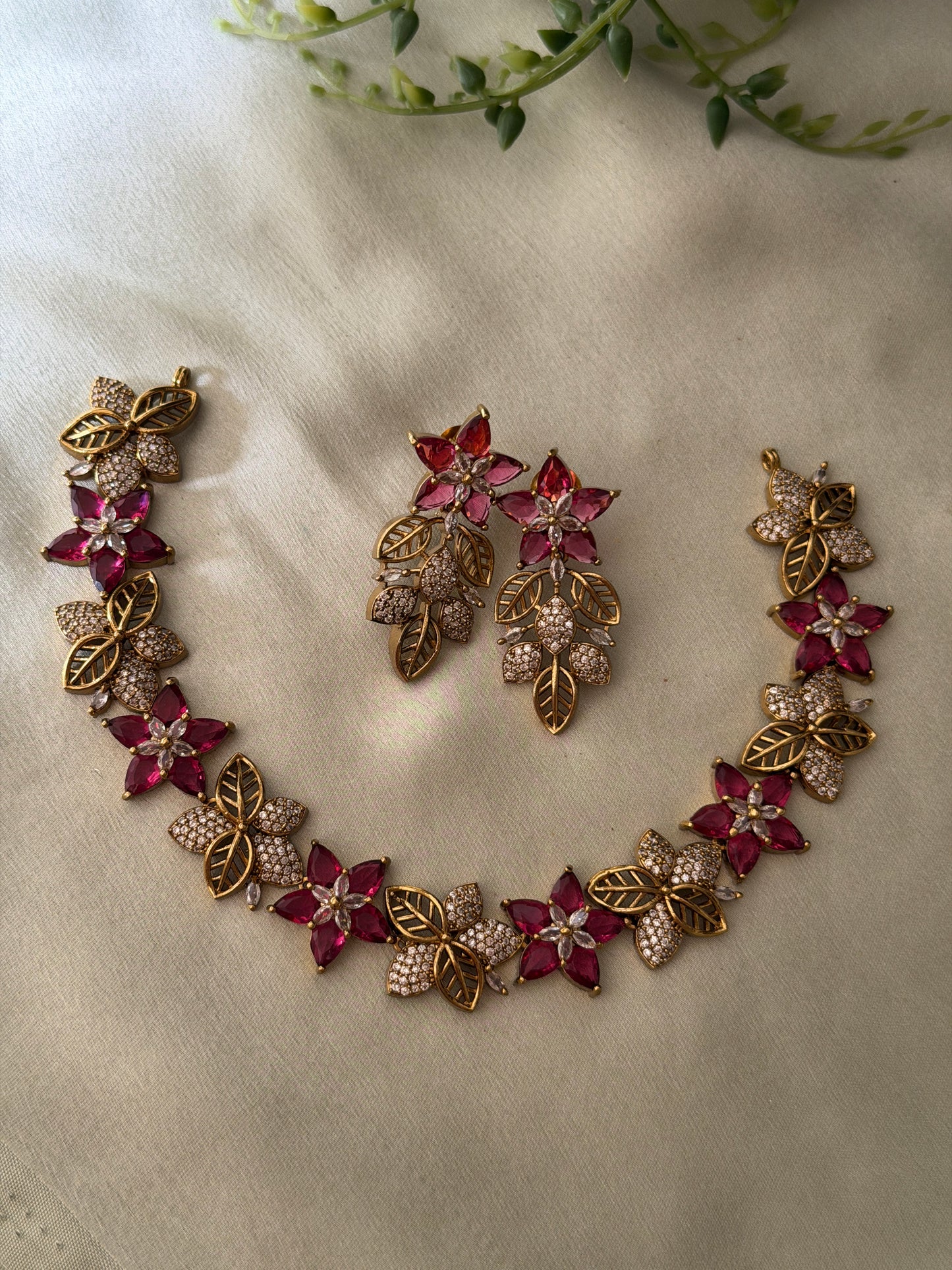 AD Flower Necklace