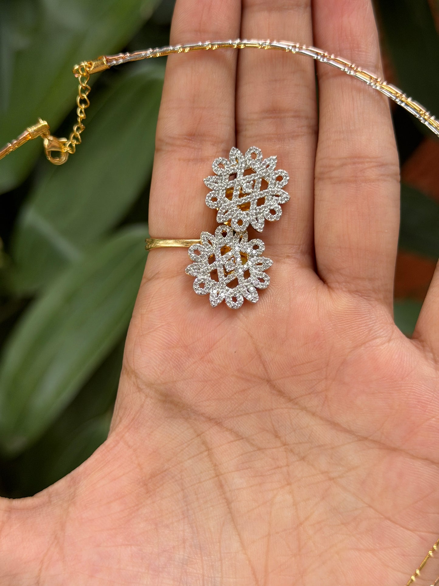 Kolam Diamond Pendant Choker